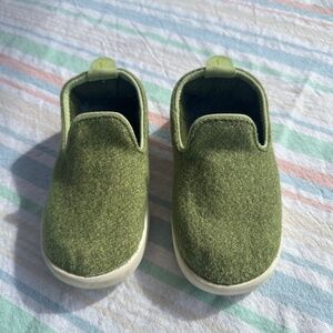 All birds toddler size 7